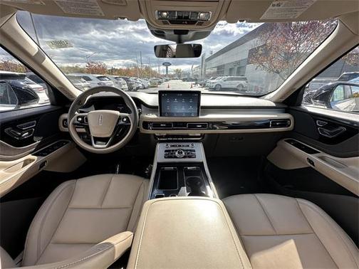 2022 Lincoln Aviator Standard AWD