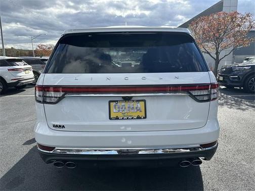 2022 Lincoln Aviator Standard AWD