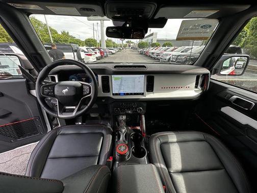 Oxford White 2025 Ford Bronco Stroppe Edition