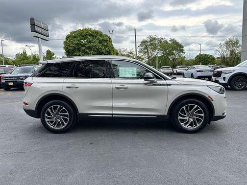 Ceramic White 2020 Lincoln Corsair Standard