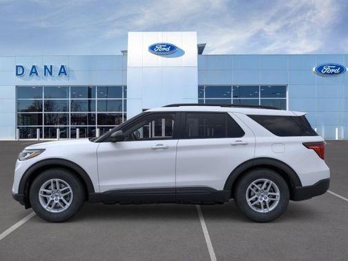 Space White Metallic 2026 Ford Explorer Active