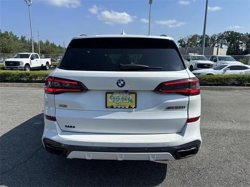 2022 BMW X5 M50i
