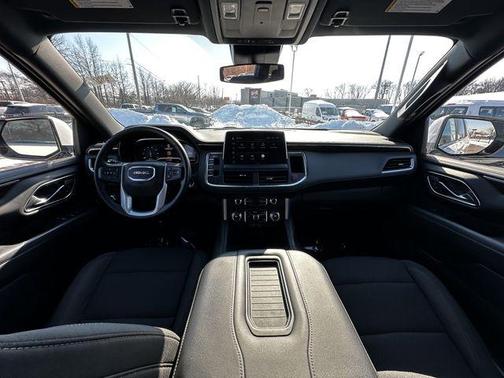 2023 GMC Yukon XL SLE