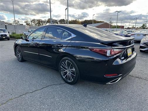 2022 Lexus ES 350 Base