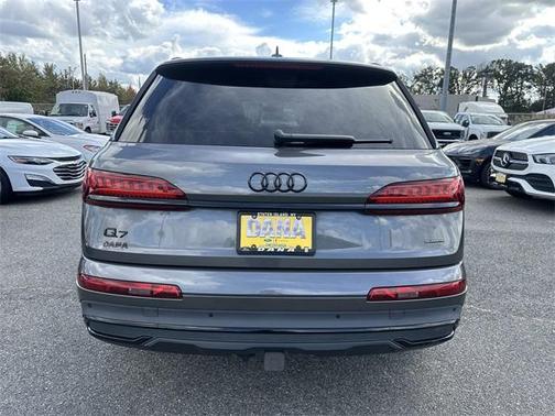 2024 Audi Q7 55 Premium Plus