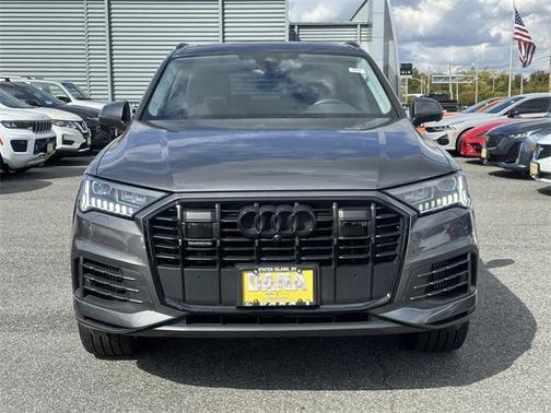 2024 Audi Q7 55 Premium Plus