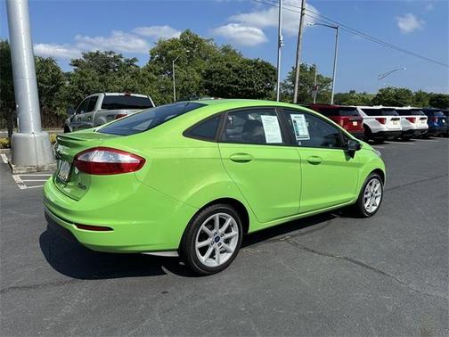 2015 Ford Fiesta SE