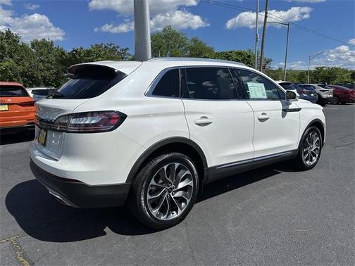 2022 Lincoln Nautilus Reserve