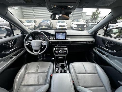 Infinite Black Metallic 2022 Lincoln Corsair Standard