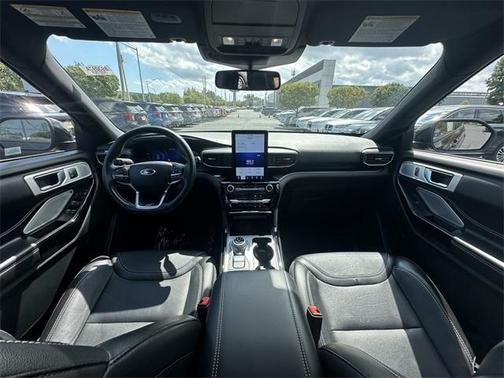 2022 Ford Explorer ST