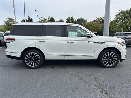 2022 Lincoln Navigator Black Label