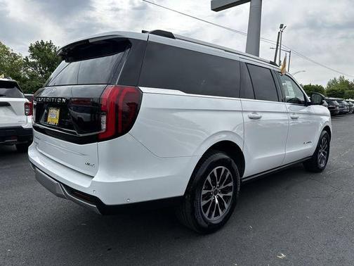 Oxford White 2025 Ford Expedition Max Platinum