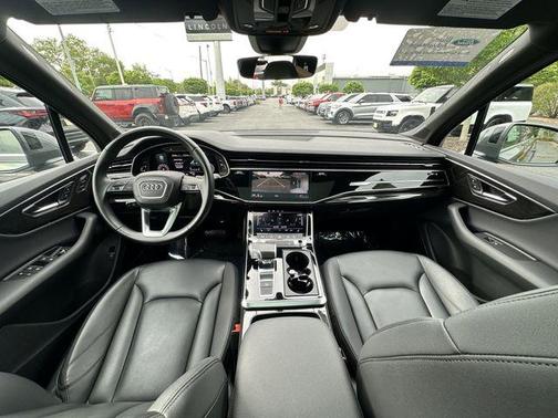 Samurai Gray Metallic 2022 Audi Q7 55 Premium Plus