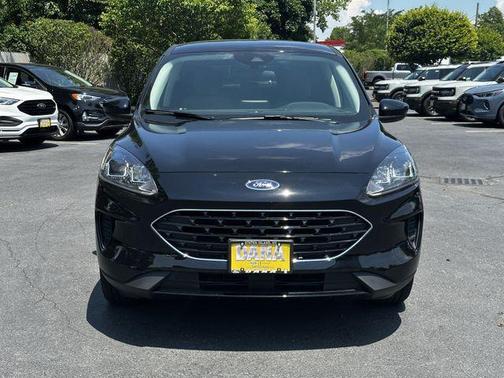 Agate Black Metallic 2022 Ford Escape SE