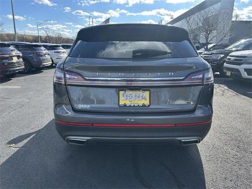 2022 Lincoln Nautilus Reserve