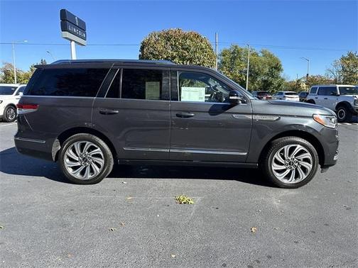 2022 Lincoln Navigator Reserve