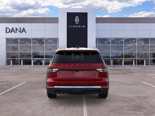 Red Carpet 2026 Lincoln Aviator Premiere