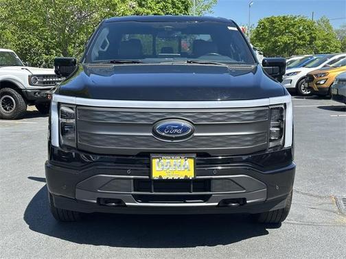 2022 Ford F-150 Lightning LARIAT
