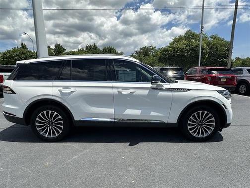 2022 Lincoln Aviator Standard AWD