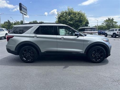 2023 Ford Explorer ST-Line