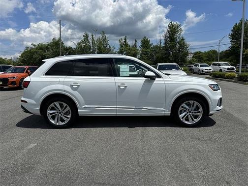 2022 Audi Q7 55 Premium Plus