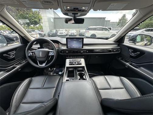 2022 Lincoln Aviator Standard AWD