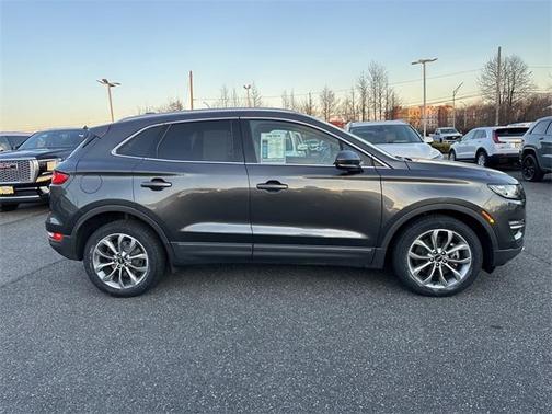 2019 Lincoln MKC Select