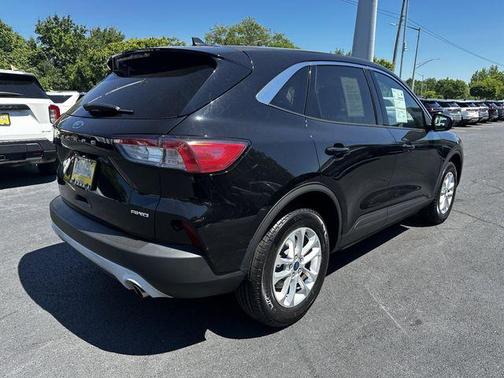 Agate Black Metallic 2021 Ford Escape SE