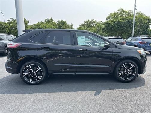 2022 Ford Edge ST