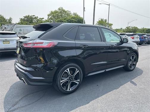 2022 Ford Edge ST