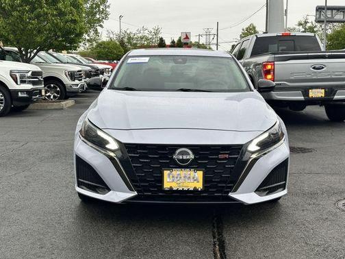 Gray Sky Pearl 2024 Nissan Altima 2.5 SR