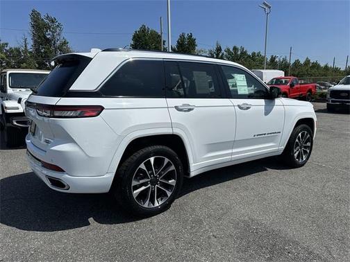 2022 Jeep Grand Cherokee Overland