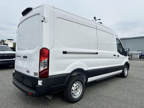 Oxford White 2026 Ford Transit-350 148 WB Medium Roof Cargo