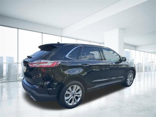 2021 Ford Edge Titanium