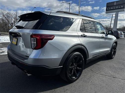 2023 Ford Explorer ST-Line