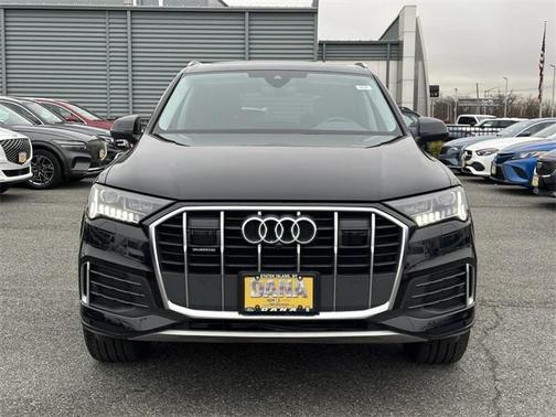 2024 Audi Q7 45 Premium Plus