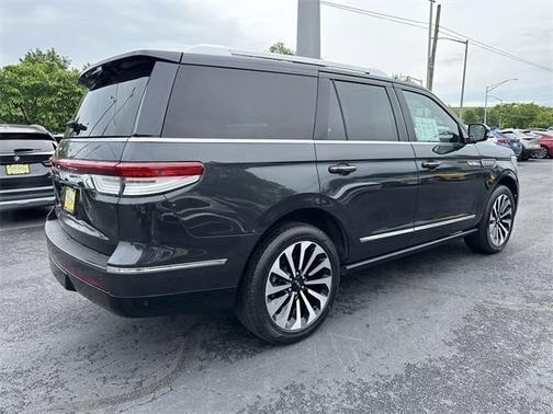 2022 Lincoln Navigator Reserve
