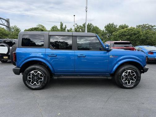 Velocity Blue Metallic 2023 Ford Bronco Outer Banks