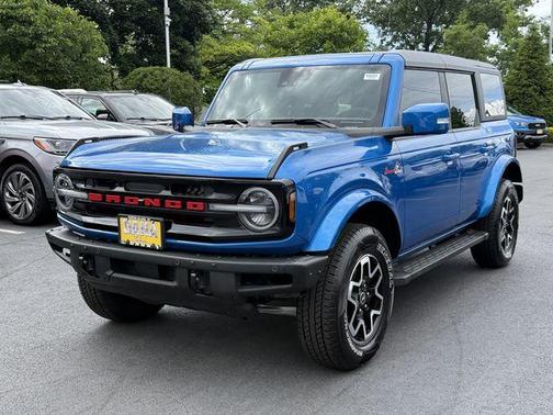 Velocity Blue Metallic 2023 Ford Bronco Outer Banks