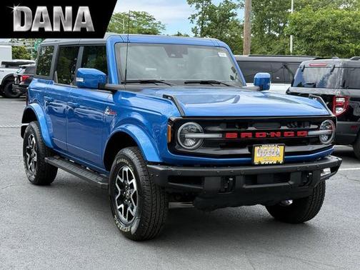 Velocity Blue Metallic 2023 Ford Bronco Outer Banks