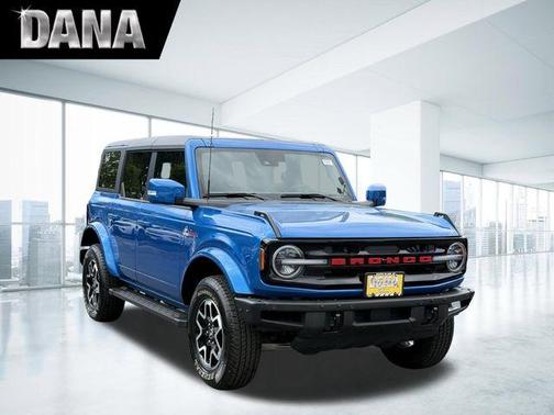 Velocity Blue Metallic 2023 Ford Bronco Outer Banks