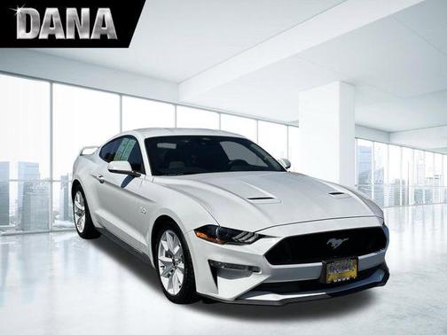 Oxford White 2022 Ford Mustang GT Premium