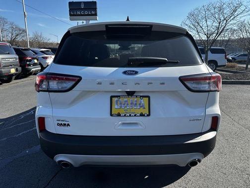 Star White 2022 Ford Escape SEL