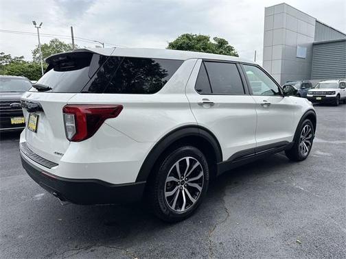 2022 Ford Explorer ST-Line
