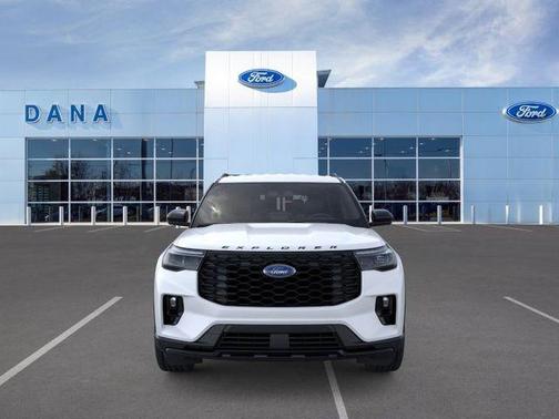 Star White 2026 Ford Explorer ST-Line
