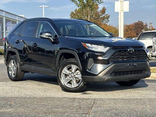 2025 Toyota RAV4 Hybrid XLE