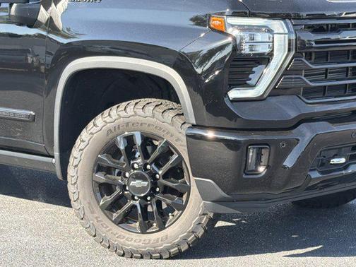 Black 2025 Chevrolet Silverado 2500 High Country
