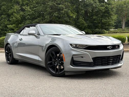 Sharkskin Metallic 2023 Chevrolet Camaro 2SS