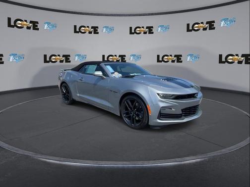 Sharkskin Metallic 2023 Chevrolet Camaro 2SS