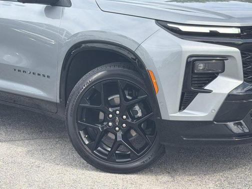 Sterling Gray Metallic 2024 Chevrolet Traverse RS